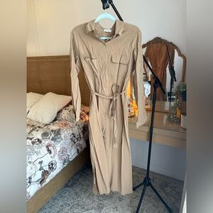 Max Studio Beige Long Sleeve Dress